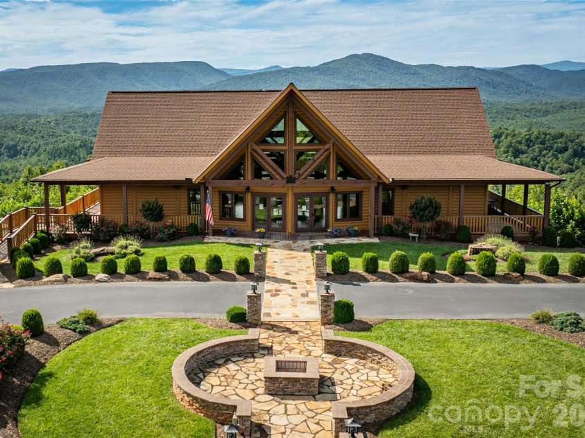 1638 Johns Ridge Parkway, Lenoir, NC 28645.  MLS# CAR4365169, YatesRealty ID 11432. 