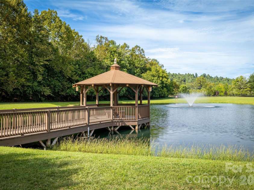 1638 Johns Ridge Parkway, Lenoir, NC 28645.  MLS# CAR4365169, YatesRealty ID 11432. 