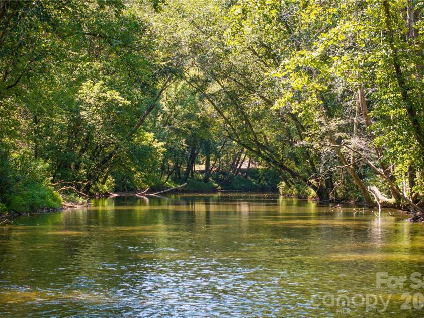 1638 Johns Ridge Parkway, Lenoir, NC 28645.  MLS# CAR4365169, YatesRealty ID 11432. 