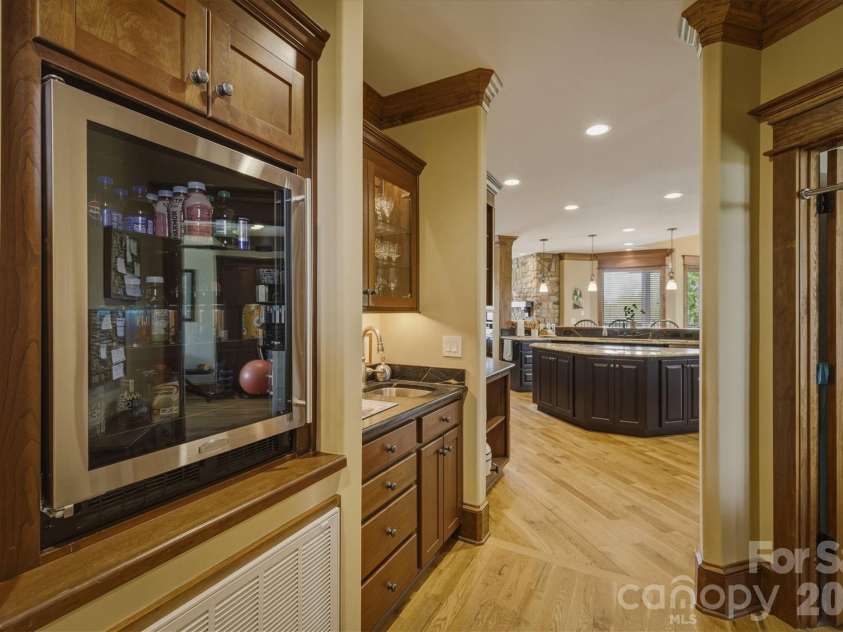 1638 Johns Ridge Parkway, Lenoir, NC 28645.  MLS# CAR4365169, YatesRealty ID 11432. Coffee / Beverage Bar