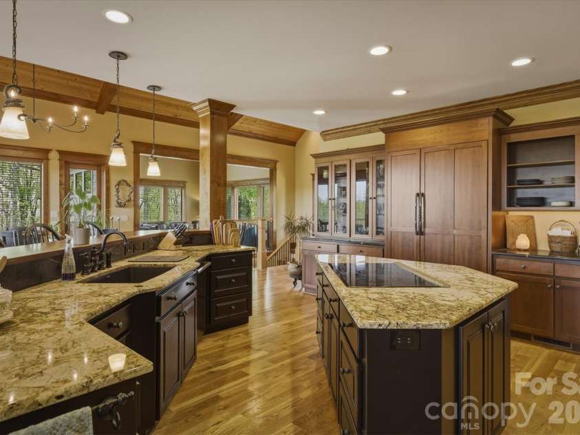 1638 Johns Ridge Parkway, Lenoir, NC 28645.  MLS# CAR4365169, YatesRealty ID 11432. Kitchen