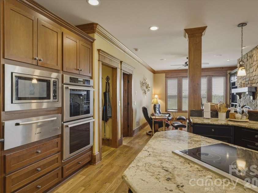 1638 Johns Ridge Parkway, Lenoir, NC 28645.  MLS# CAR4365169, YatesRealty ID 11432. Kitchen