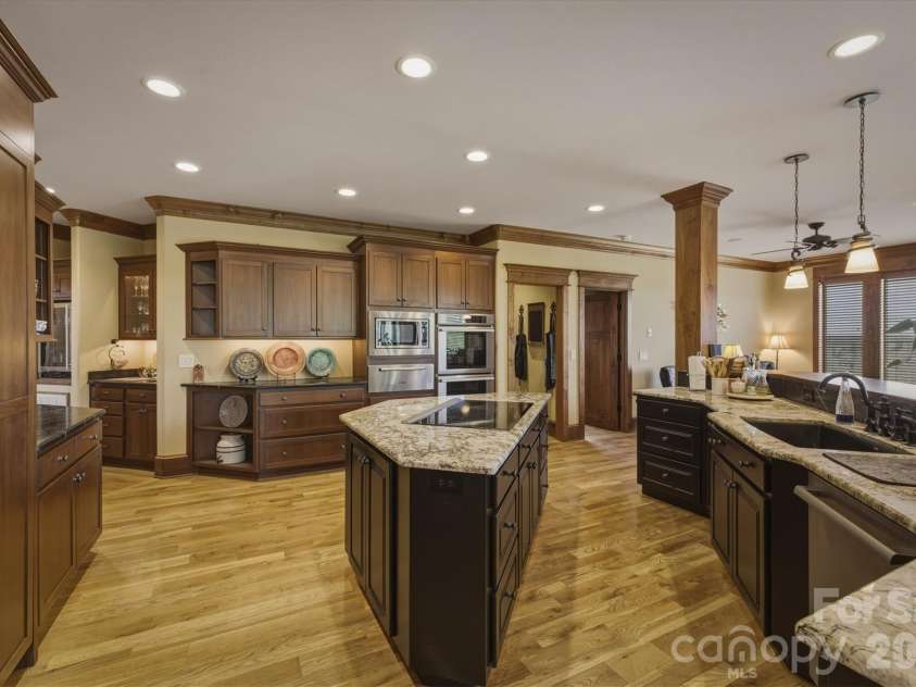 1638 Johns Ridge Parkway, Lenoir, NC 28645.  MLS# CAR4365169, YatesRealty ID 11432. Kitchen