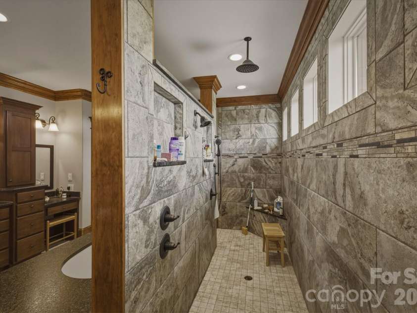 1638 Johns Ridge Parkway, Lenoir, NC 28645.  MLS# CAR4365169, YatesRealty ID 11432. Primary Bathroom