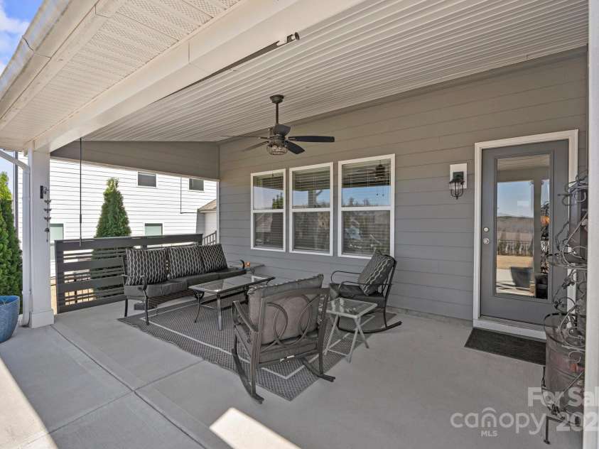 149 Canada Drive, Statesville, NC 28677.  MLS# CAR4238680, YatesRealty ID 11434. 