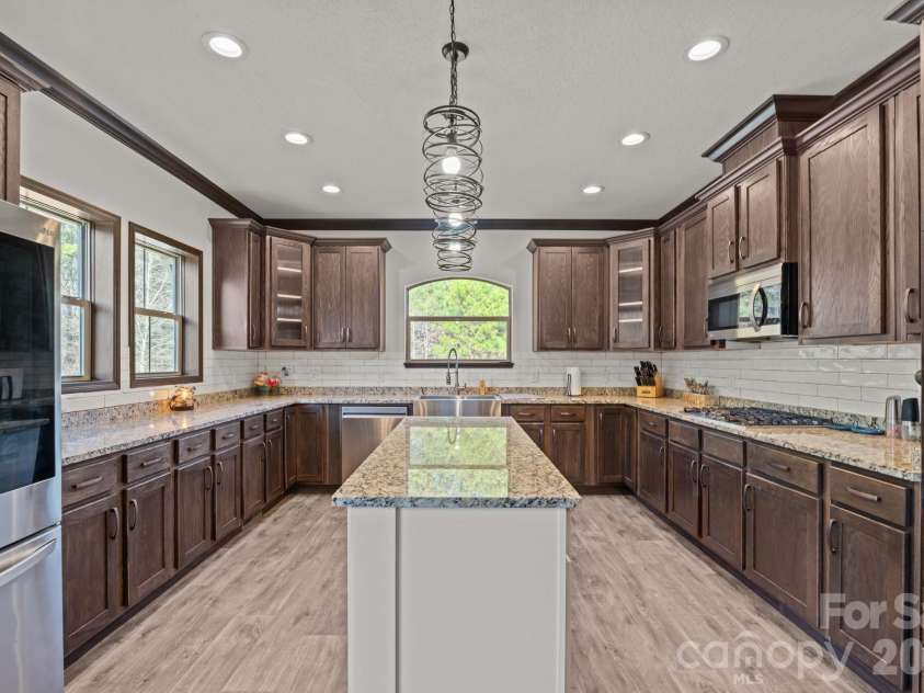 812 Mclendon Road, Morven, NC 28119.  MLS# CAR4409033, YatesRealty ID 11434. 