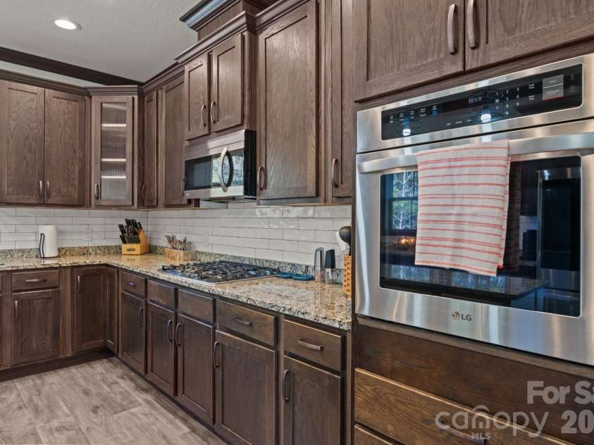 812 Mclendon Road, Morven, NC 28119.  MLS# CAR4409033, YatesRealty ID 11434. 