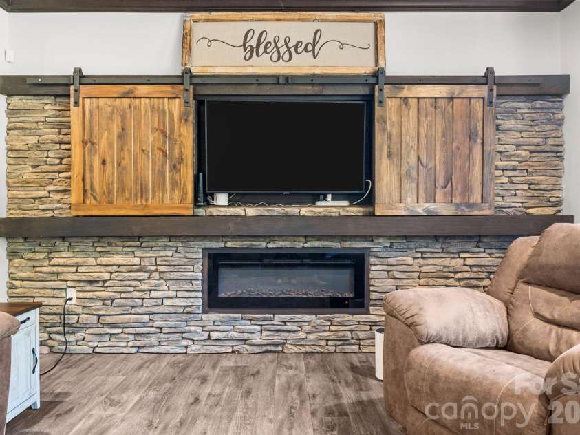 812 Mclendon Road, Morven, NC 28119.  MLS# CAR4409033, YatesRealty ID 11434. 