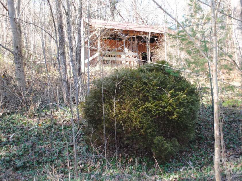 36 Robert Williams Road, Fairview, NC 28730.  MLS# CAR4195051, YatesRealty ID 11435. 