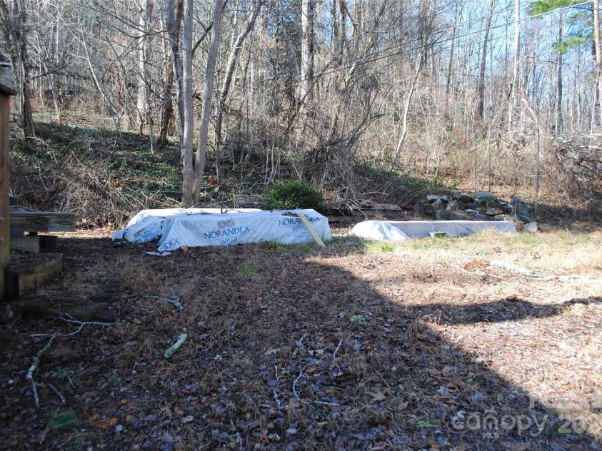 36 Robert Williams Road, Fairview, NC 28730.  MLS# CAR4195051, YatesRealty ID 11435. 