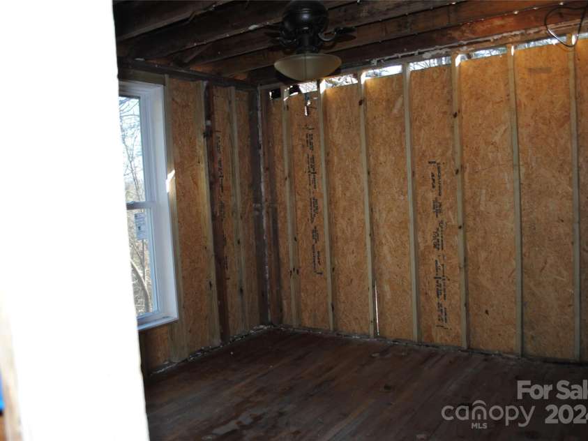 36 Robert Williams Road, Fairview, NC 28730.  MLS# CAR4195051, YatesRealty ID 11435. 