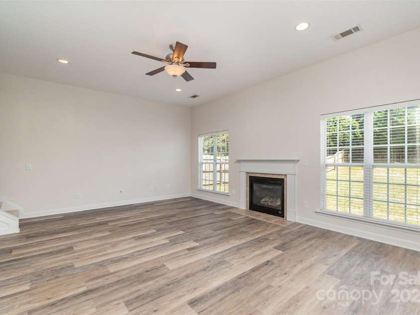 1615 Jekyll Lane, Waxhaw, NC 28173.  MLS# CAR4235350, YatesRealty ID 11436. 