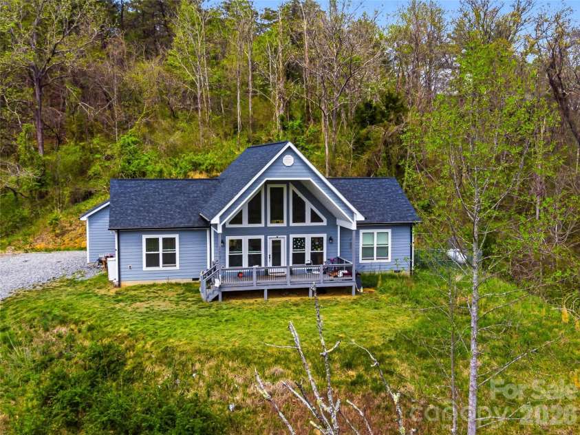 170 Starry Night Lane, Marshall, NC 28753.  MLS# CAR4330642, YatesRealty ID 11437. 