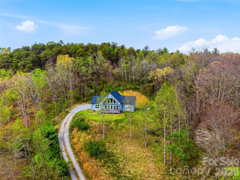 170 Starry Night Lane, Marshall, NC 28753.  MLS# CAR4330642, YatesRealty ID 11437. 