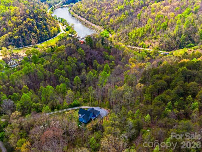 170 Starry Night Lane, Marshall, NC 28753.  MLS# CAR4330642, YatesRealty ID 11437. 