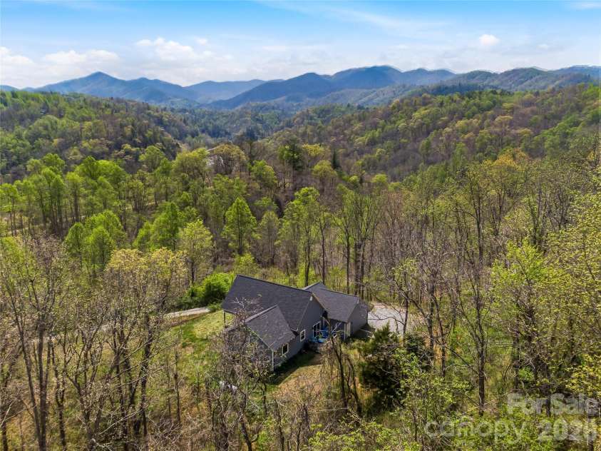 170 Starry Night Lane, Marshall, NC 28753.  MLS# CAR4330642, YatesRealty ID 11437. 