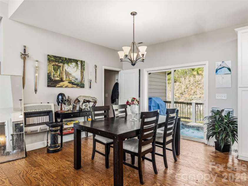 170 Starry Night Lane, Marshall, NC 28753.  MLS# CAR4330642, YatesRealty ID 11437. 