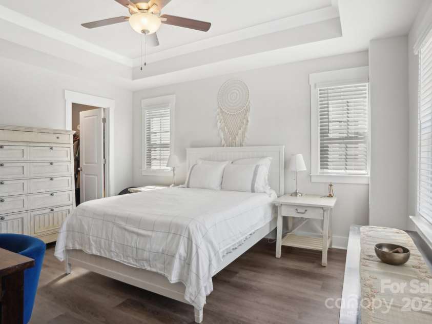 562 Amalfi Drive, Davidson, NC 28036.  MLS# CAR4243343, YatesRealty ID 11438. 