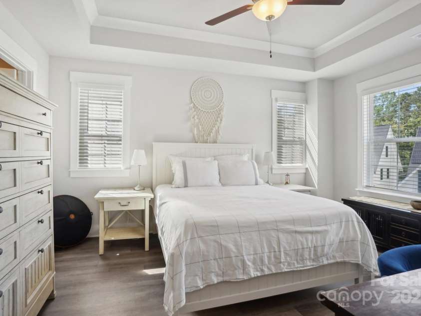 562 Amalfi Drive, Davidson, NC 28036.  MLS# CAR4243343, YatesRealty ID 11438. 