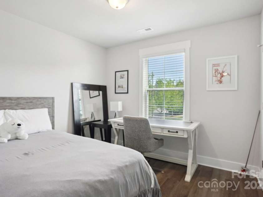 562 Amalfi Drive, Davidson, NC 28036.  MLS# CAR4243343, YatesRealty ID 11438. 