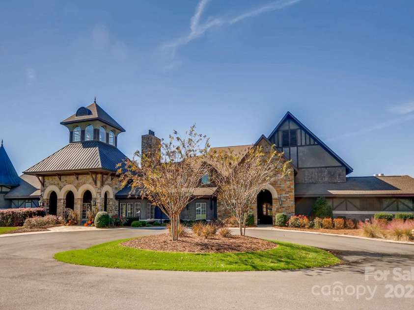 16744 Ashton Oaks Drive, Charlotte, NC 28278.  MLS# CAR4234987, YatesRealty ID 11439. 