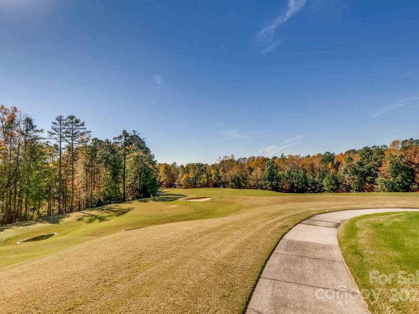 16744 Ashton Oaks Drive, Charlotte, NC 28278.  MLS# CAR4234987, YatesRealty ID 11439. 