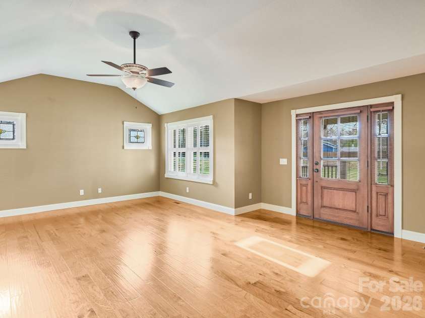 199 Macedonia Road, Asheville, NC 28804.  MLS# CAR4365635, YatesRealty ID 11441. 