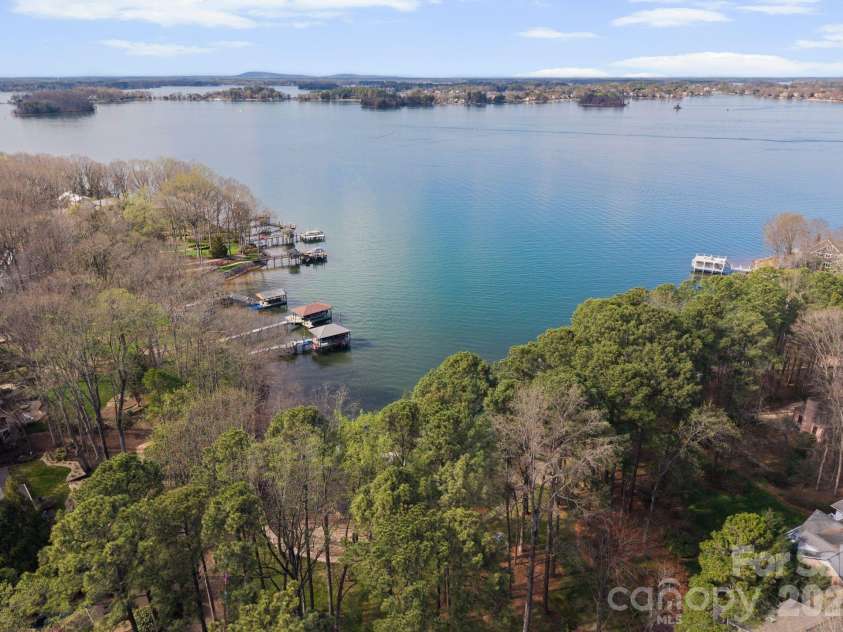 16208 Weatherly Way, Huntersville, NC 28078.  MLS# CAR4356568, YatesRealty ID 11442. Long Range Views with Deep Water