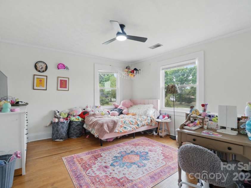 901 Central Drive, Kannapolis, NC 28083.  MLS# CAR4247844, YatesRealty ID 11443. Bed room 1