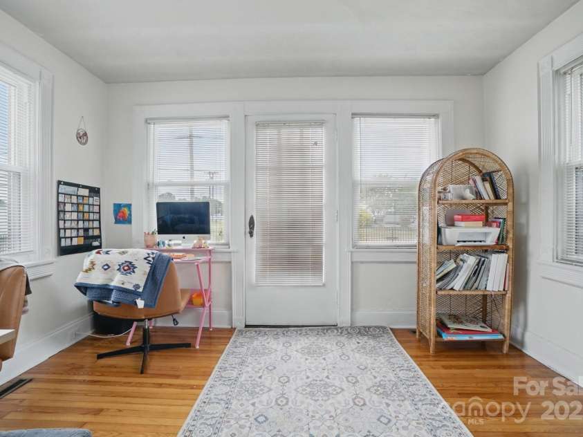 901 Central Drive, Kannapolis, NC 28083.  MLS# CAR4247844, YatesRealty ID 11443. Office