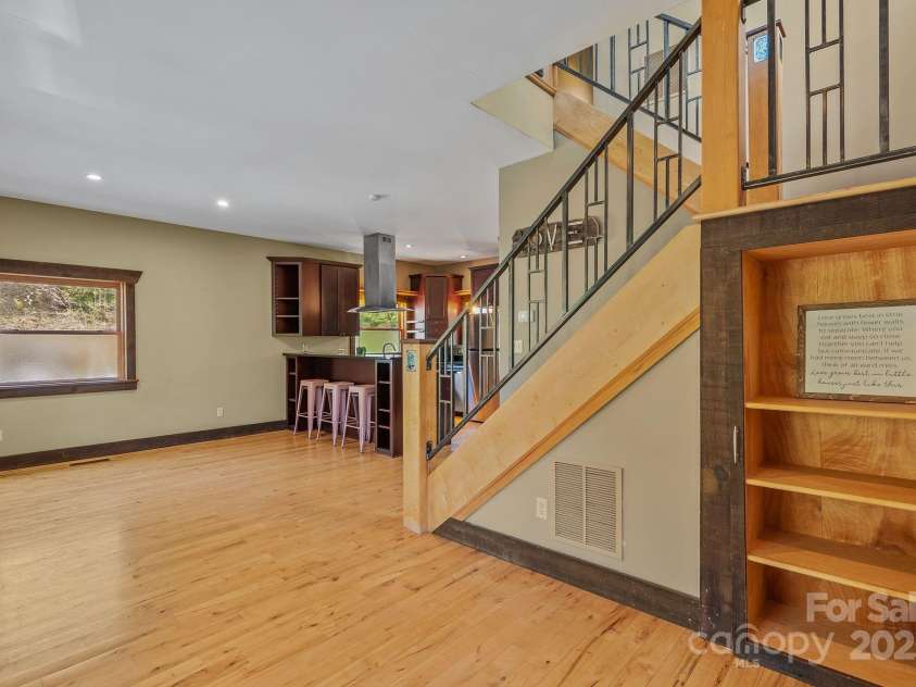 59 Skyway Drive, Marshall, NC 28753.  MLS# CAR4248703, YatesRealty ID 11444. 