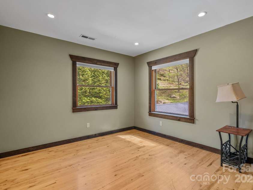 59 Skyway Drive, Marshall, NC 28753.  MLS# CAR4248703, YatesRealty ID 11444. 