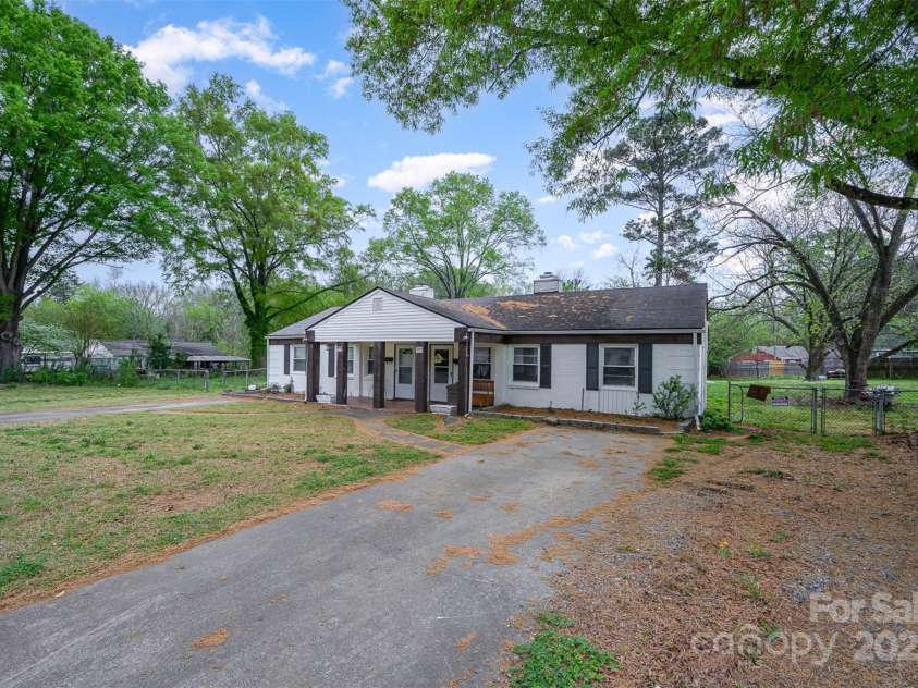 1330 Amelia Avenue, Rock Hill, SC 29732.  MLS# CAR4251638, YatesRealty ID 11447. 