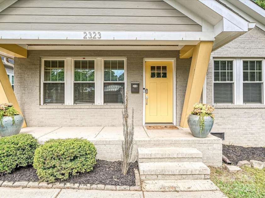 2323 Arden Street, Charlotte, NC 28206.  MLS# CAR4255637, YatesRealty ID 11448. 