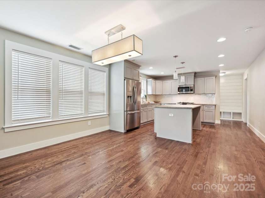 2323 Arden Street, Charlotte, NC 28206.  MLS# CAR4255637, YatesRealty ID 11448. 