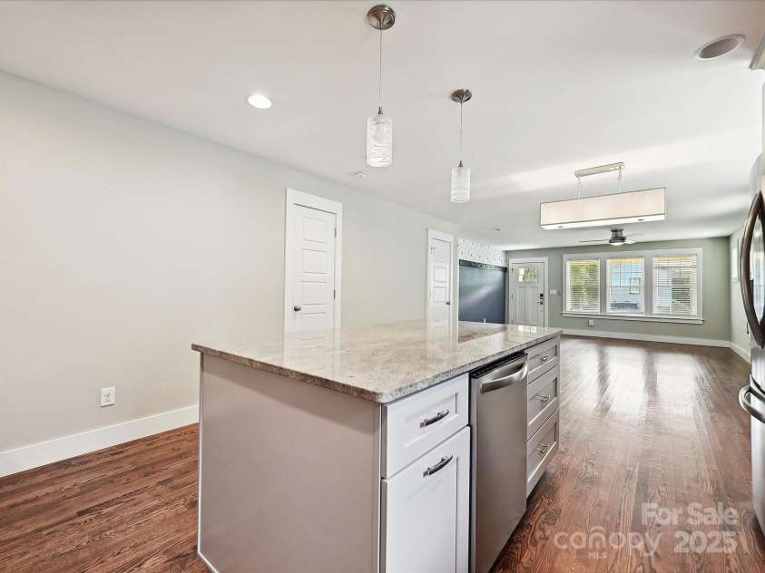 2323 Arden Street, Charlotte, NC 28206.  MLS# CAR4255637, YatesRealty ID 11448. 