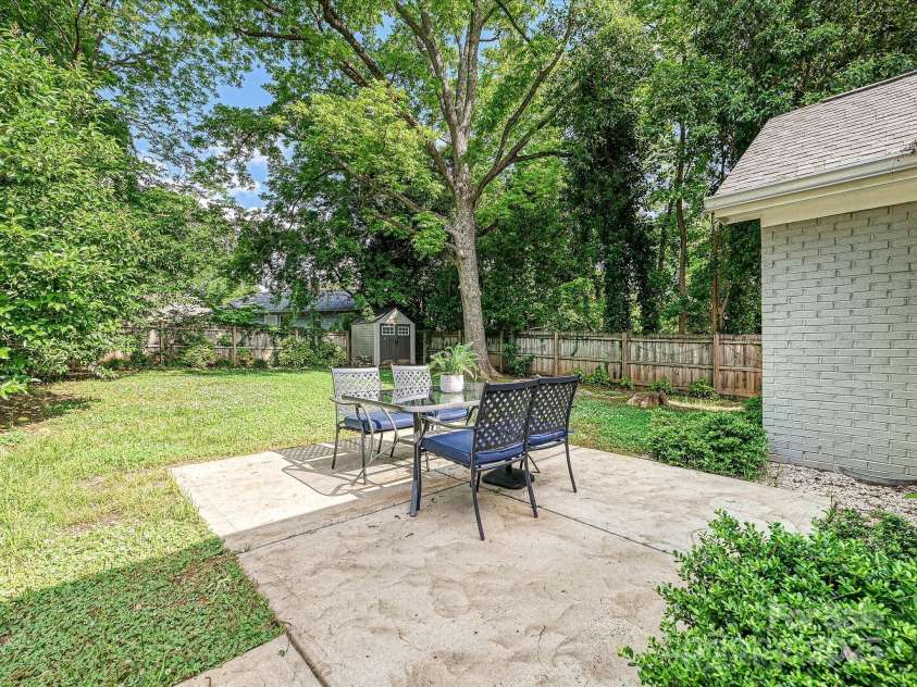 2323 Arden Street, Charlotte, NC 28206.  MLS# CAR4255637, YatesRealty ID 11448. 