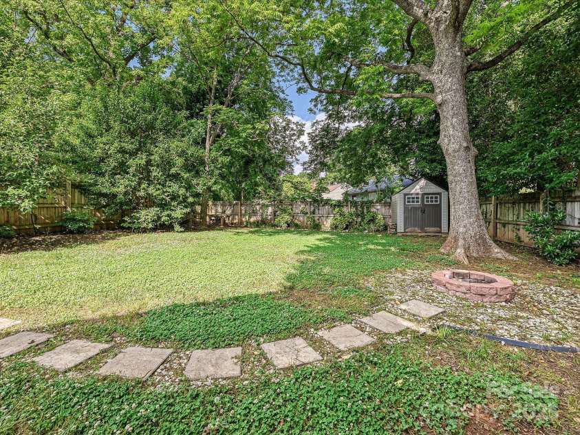 2323 Arden Street, Charlotte, NC 28206.  MLS# CAR4255637, YatesRealty ID 11448. 