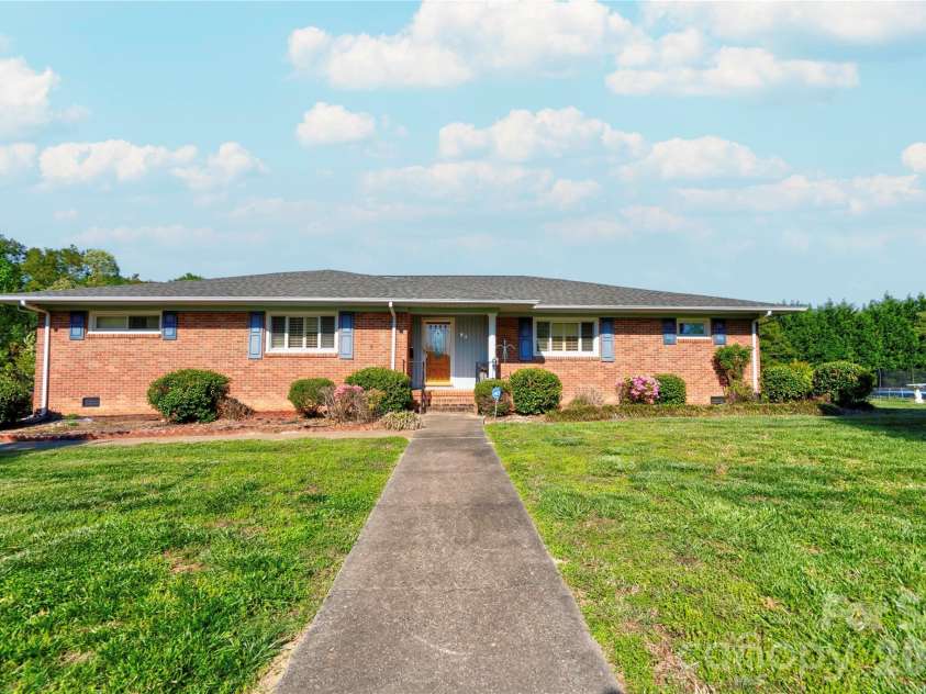 316 Maner Road, Kings Mountain, NC 28086.  MLS# CAR4367781, YatesRealty ID 11448. 