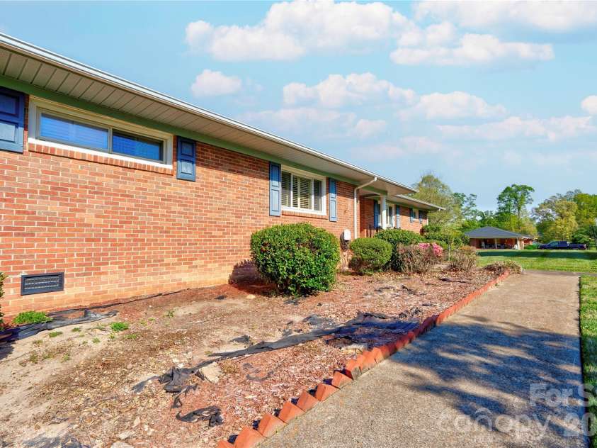 316 Maner Road, Kings Mountain, NC 28086.  MLS# CAR4367781, YatesRealty ID 11448. 