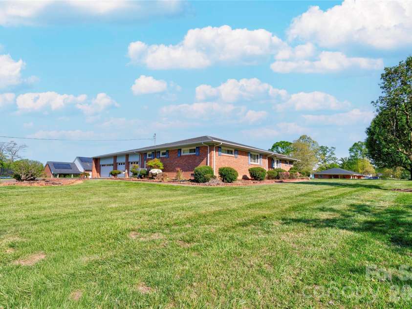 316 Maner Road, Kings Mountain, NC 28086.  MLS# CAR4367781, YatesRealty ID 11448. 