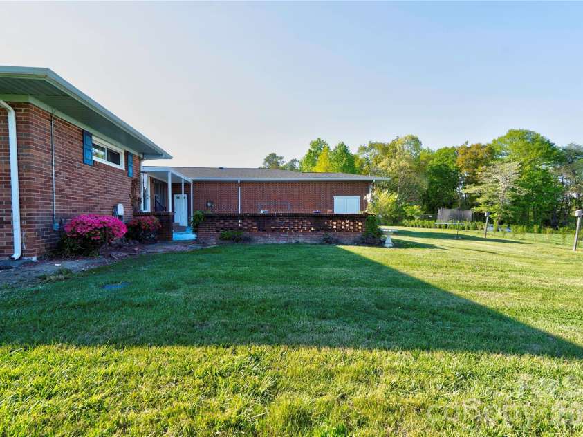 316 Maner Road, Kings Mountain, NC 28086.  MLS# CAR4367781, YatesRealty ID 11448. 