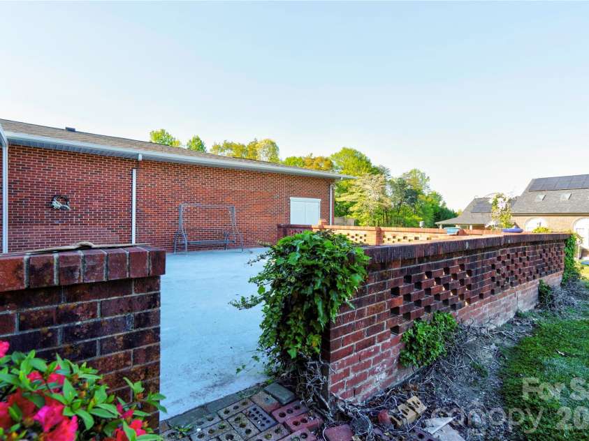 316 Maner Road, Kings Mountain, NC 28086.  MLS# CAR4367781, YatesRealty ID 11448. 