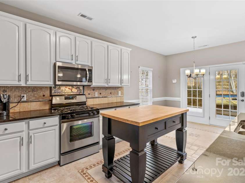 286 Glencoe Lane, Mooresville, NC 28117.  MLS# CAR4107169, YatesRealty ID 1145. 