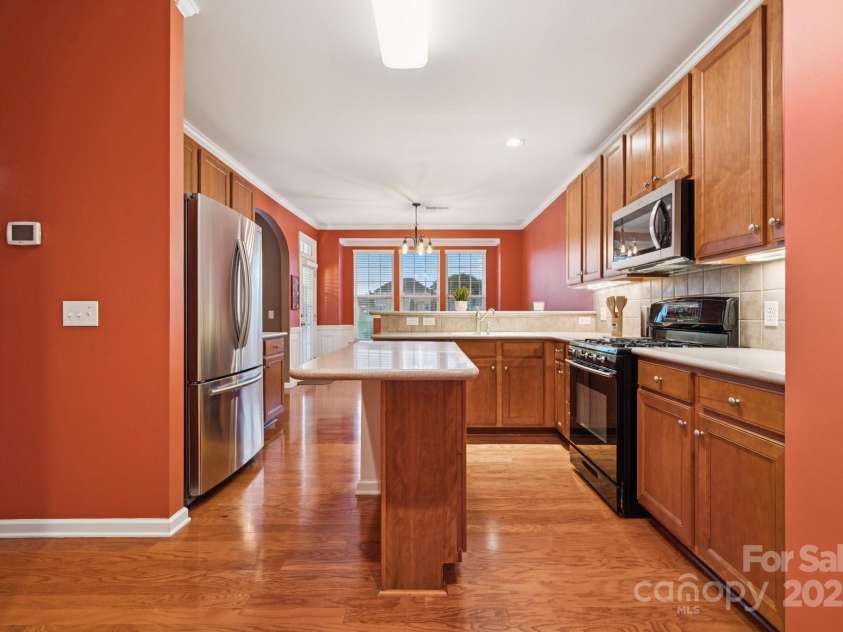 8408 Brookings Drive, Charlotte, NC 28269.  MLS# CAR4284673, YatesRealty ID 1145. Another kitchen view!