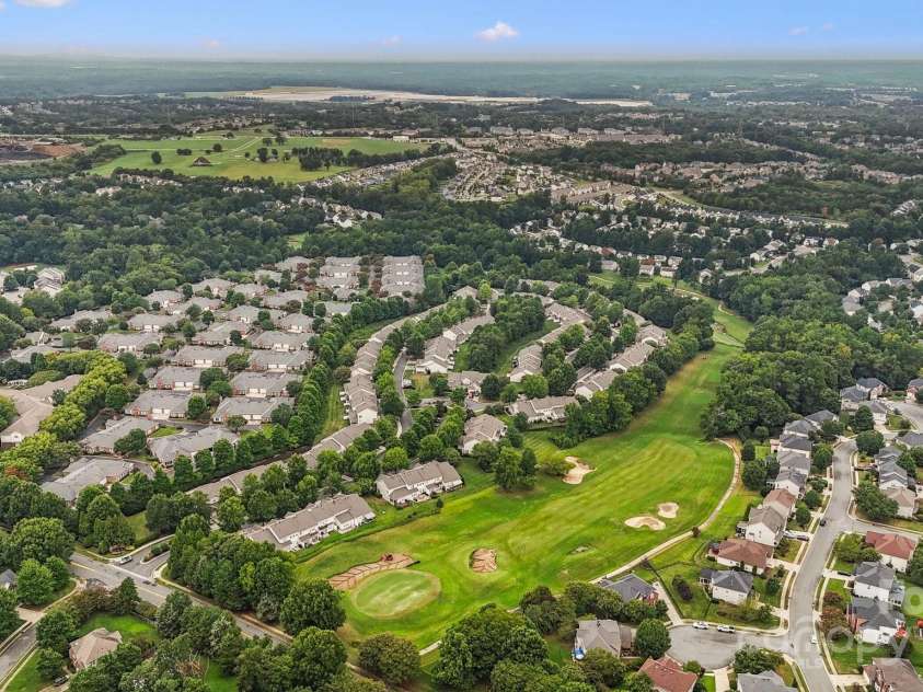 8408 Brookings Drive, Charlotte, NC 28269.  MLS# CAR4284673, YatesRealty ID 1145. Crosspointe community on the golf course