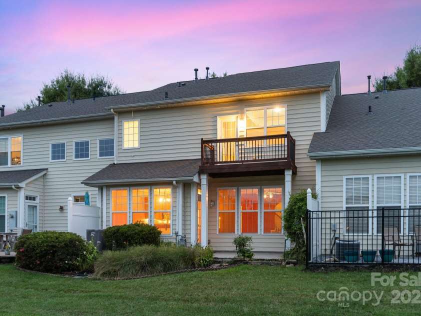 8408 Brookings Drive, Charlotte, NC 28269.  MLS# CAR4284673, YatesRealty ID 1145. WOW! Under $400K!