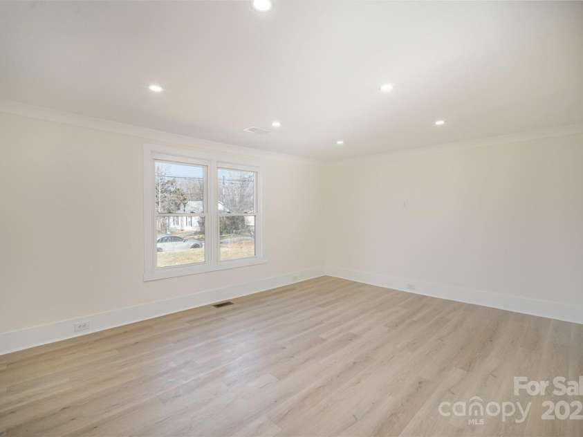 922 Grace Avenue, Kannapolis, NC 28083.  MLS# CAR4225589, YatesRealty ID 11451. 