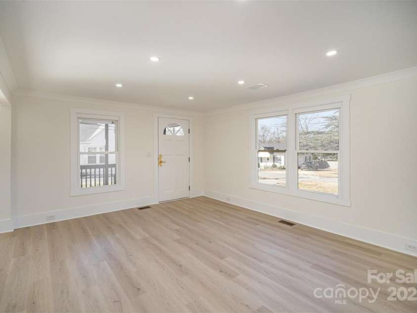 922 Grace Avenue, Kannapolis, NC 28083.  MLS# CAR4225589, YatesRealty ID 11451. 