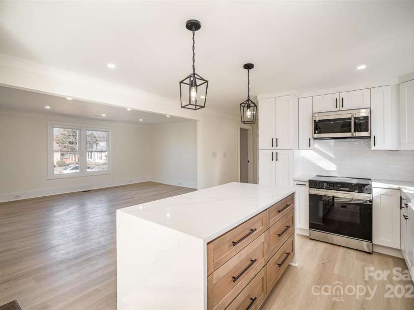 922 Grace Avenue, Kannapolis, NC 28083.  MLS# CAR4225589, YatesRealty ID 11451. 